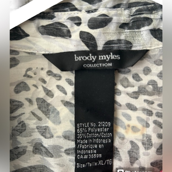 Brody Myles sleeveless blouse - Picture 2 of 2